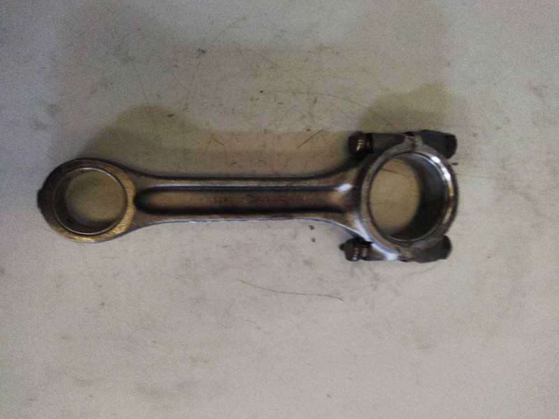 Recambio de biela para nissan trucks l35.09 ... referencia OEM IAM 70802080-0  