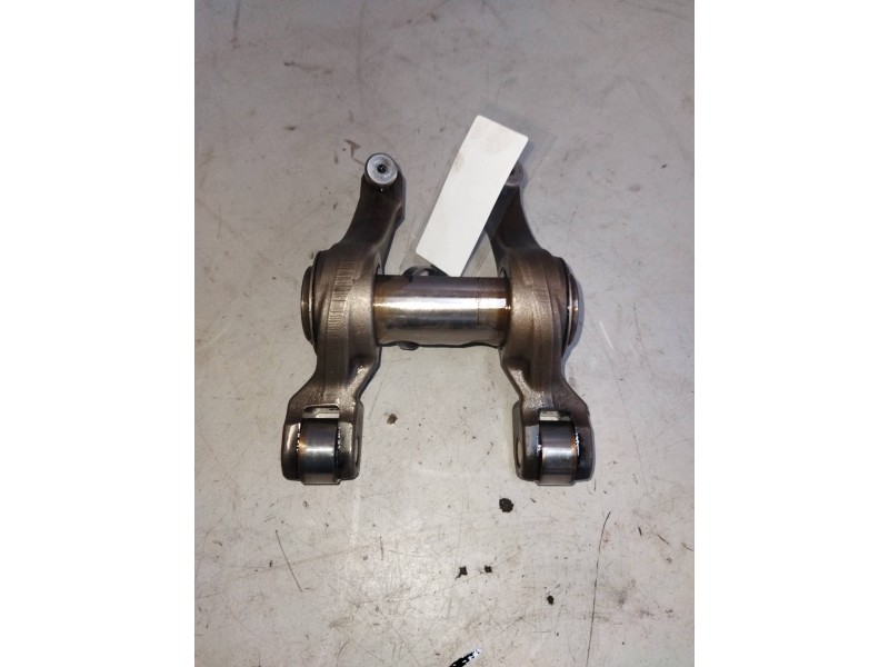 Recambio de balancin para man tgx 18.xxx fg / 4x2 bl xl referencia OEM IAM 51042016195 51042016196 