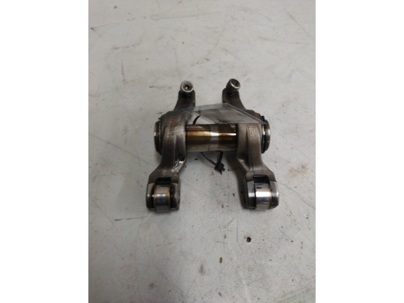 Recambio de balancin para man tgx 18.xxx fg / 4x2 bl xl referencia OEM IAM 51042016195 51042016196 