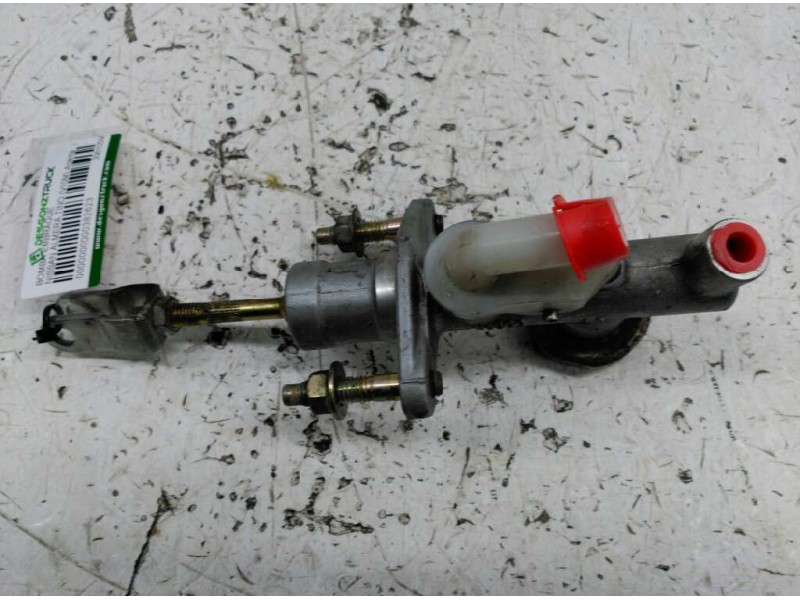 Recambio de bomba embrague para nissan almera tino (v10m) acenta referencia OEM IAM 306105M00A  
