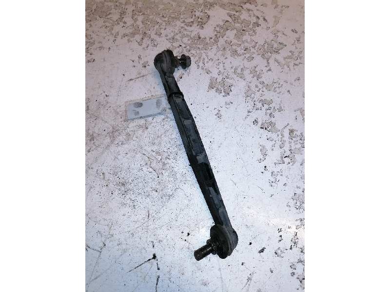 Recambio de bieleta estabilizadora delantera derecha para opel astra h berlina elegance referencia OEM IAM   
