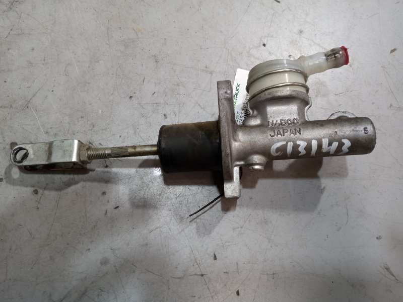 Recambio de bomba embrague para nissan cabstar e 3.0 diesel referencia OEM IAM   