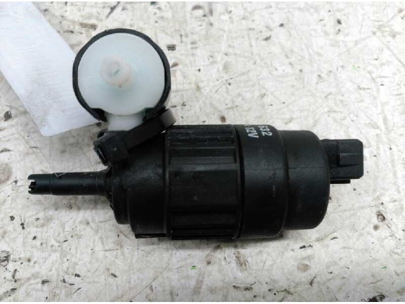 Recambio de bomba limpia para opel vectra b berlina básico referencia OEM IAM 090586632  