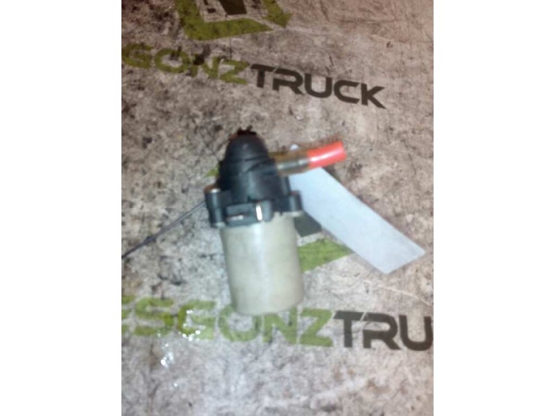 Recambio de bomba limpia para nissan trucks l80.09 l80.14 referencia OEM IAM 80102  