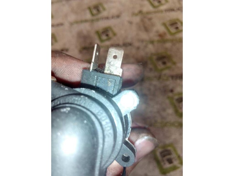 Recambio de bomba limpia para nissan trucks l80.09 l80.14 referencia OEM IAM 80102  