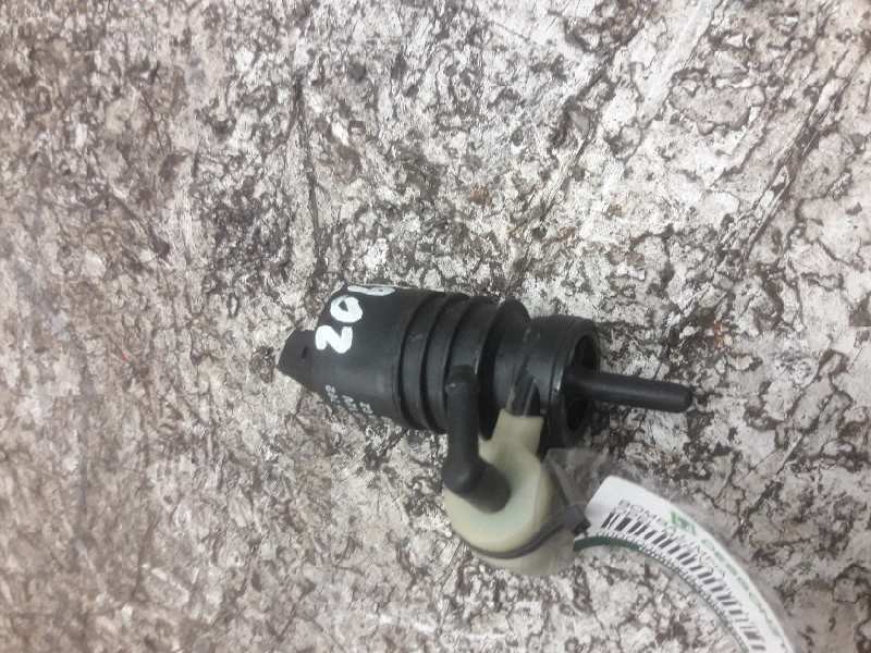 Recambio de bomba limpia para opel meriva blue line referencia OEM IAM 90585762 0020008 2 PINS