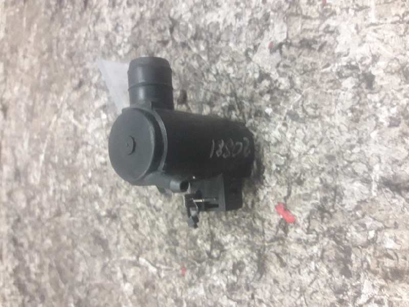 Recambio de bomba limpia para peugeot 205 berlina 1.1 mito referencia OEM IAM  2 PINS 