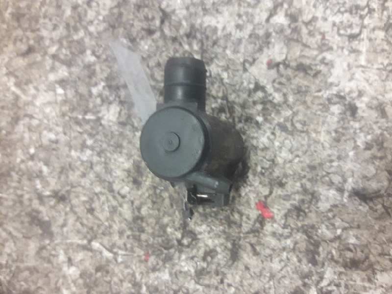 Recambio de bomba limpia para peugeot 205 berlina 1.1 mito referencia OEM IAM  2 PINS 