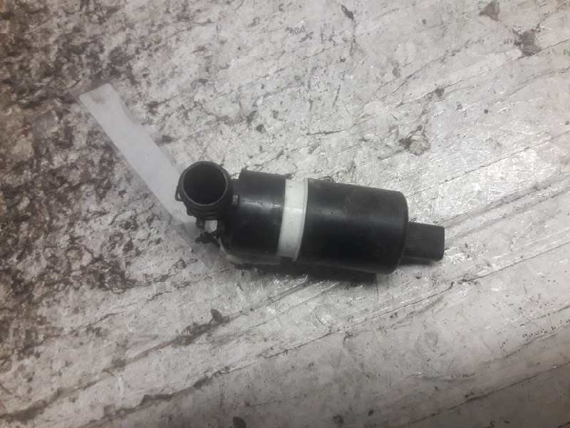 Recambio de bomba limpia para renault megane iii berlina 5 p business referencia OEM IAM 8200067015 2 PINS 