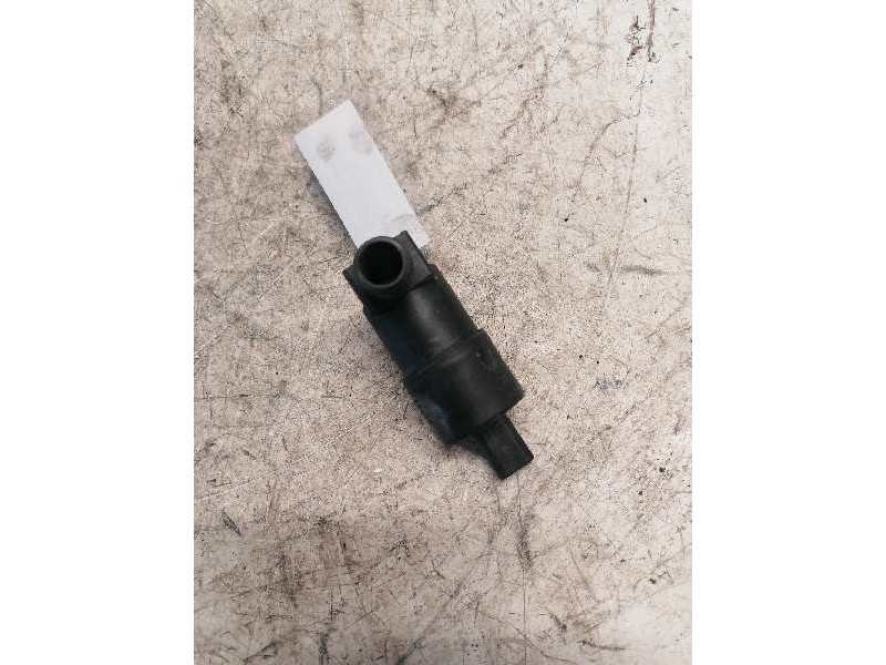 Recambio de bomba limpia para peugeot 208 style referencia OEM IAM 9641553880 2 PINS 