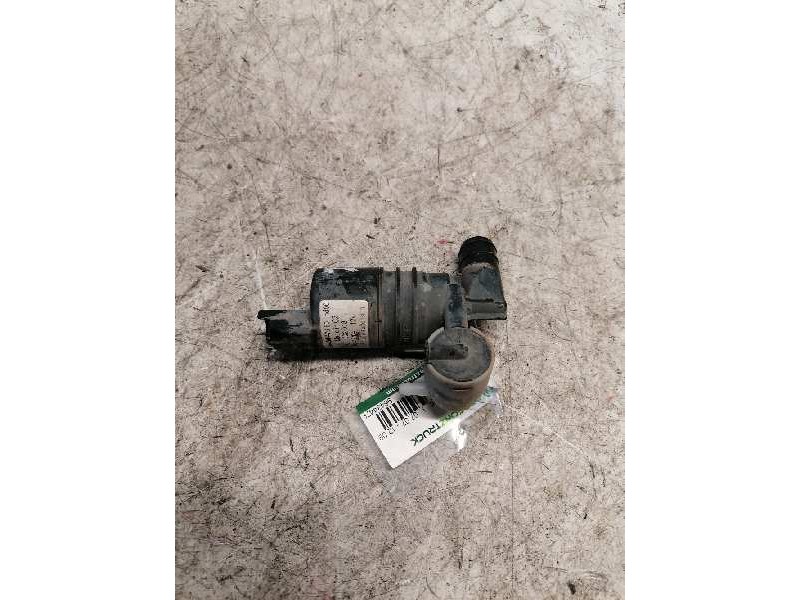 Recambio de bomba limpia para peugeot 407 sw sport referencia OEM IAM 9643447980 2 PINS 