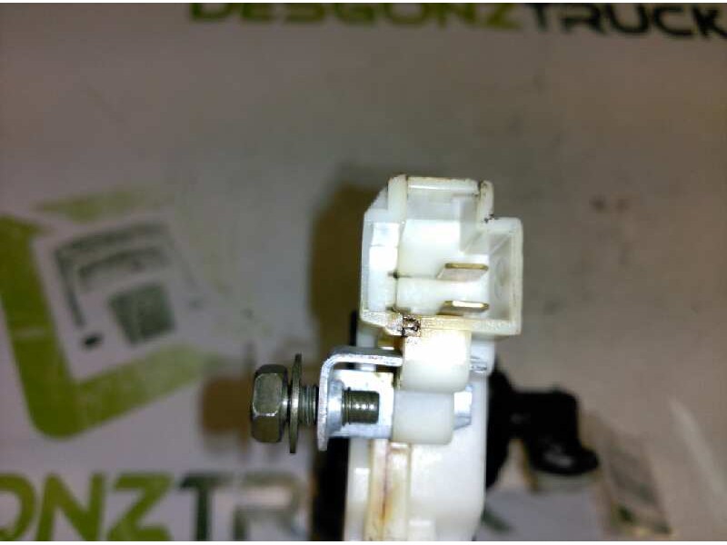 Recambio de cerradura puerta trasera derecha para nissan almera (n15) lx referencia OEM IAM   