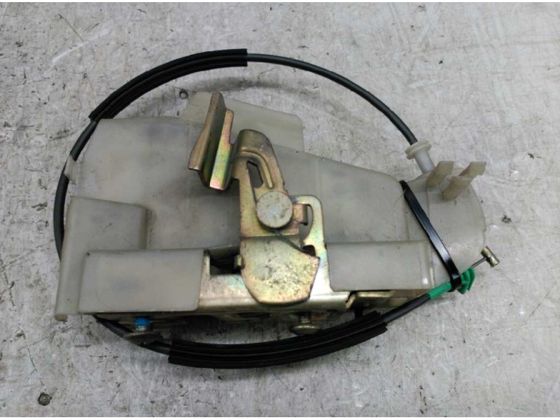 Recambio de cerradura puerta trasera derecha para ford fiesta berlina ghia referencia OEM IAM 94FBA264A26CB  