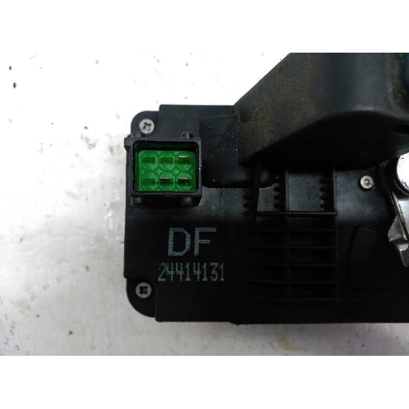 Recambio de cerradura puerta trasera derecha para opel vectra b berlina 1.8 16v cat referencia OEM IAM 24414131  