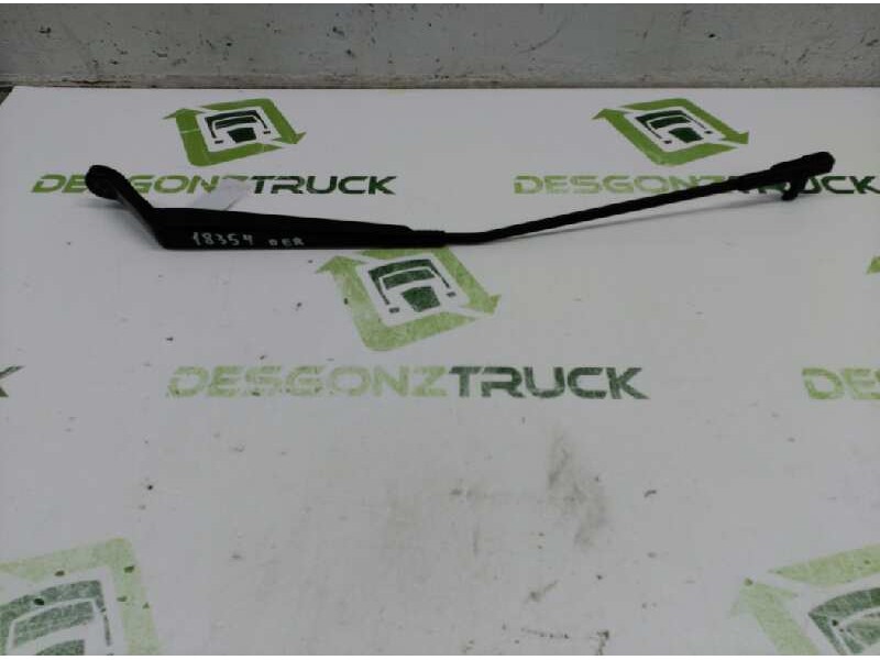 Recambio de brazo limpia delantero derecho para peugeot 407 sport referencia OEM IAM 6429X5  