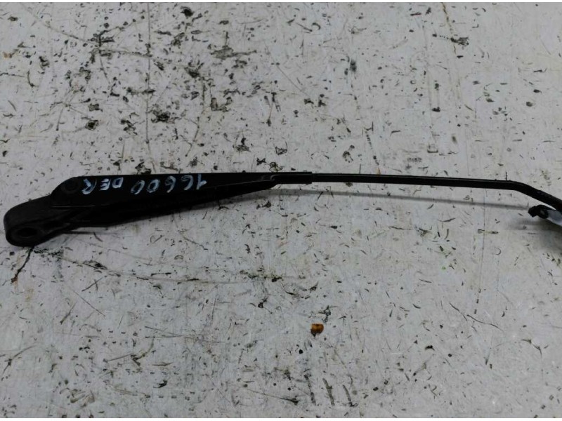 Recambio de brazo limpia delantero derecho para renault 6 1.1 gtl referencia OEM IAM   