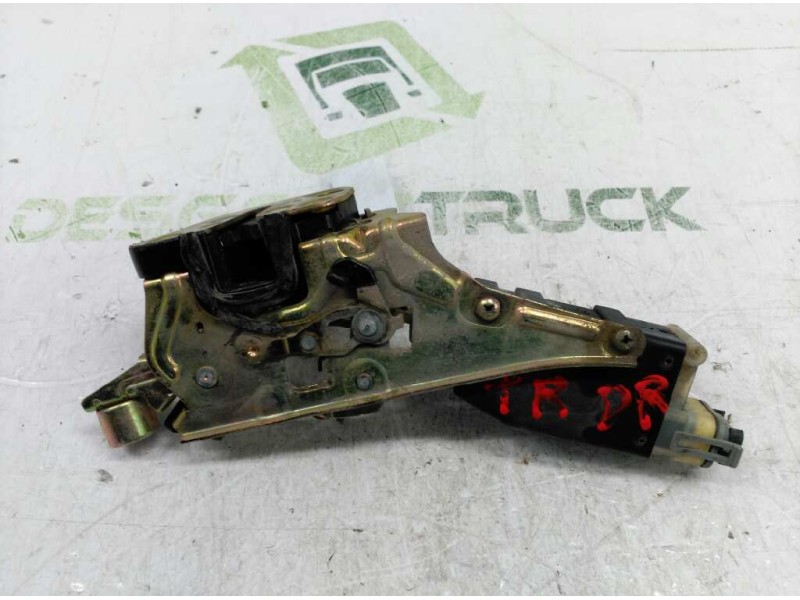 Recambio de cerradura puerta trasera derecha para opel corsa b swing referencia OEM IAM   