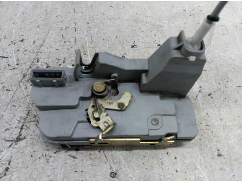 Recambio de cerradura puerta trasera derecha para peugeot 307 (s1) xs referencia OEM IAM 9138C0  