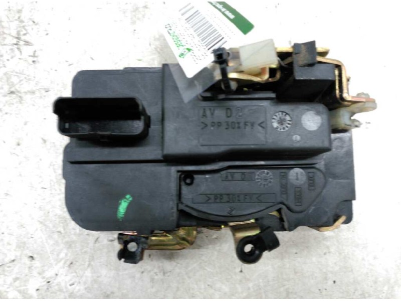 Recambio de cerradura puerta trasera derecha para peugeot partner (s2) totem referencia OEM IAM 913877  