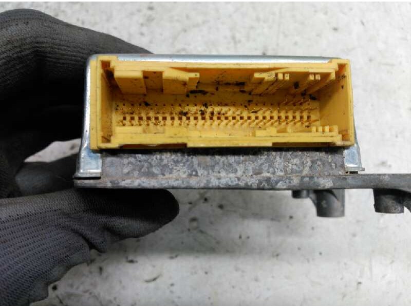 Recambio de centralita airbag para nissan primastar (x83) referencia OEM IAM 8200112749  