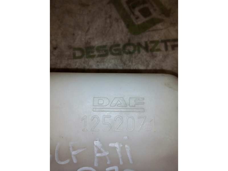 Recambio de deposito expansion para daf trucks 75 fa 75.270 (272cv) referencia OEM IAM 1252071  