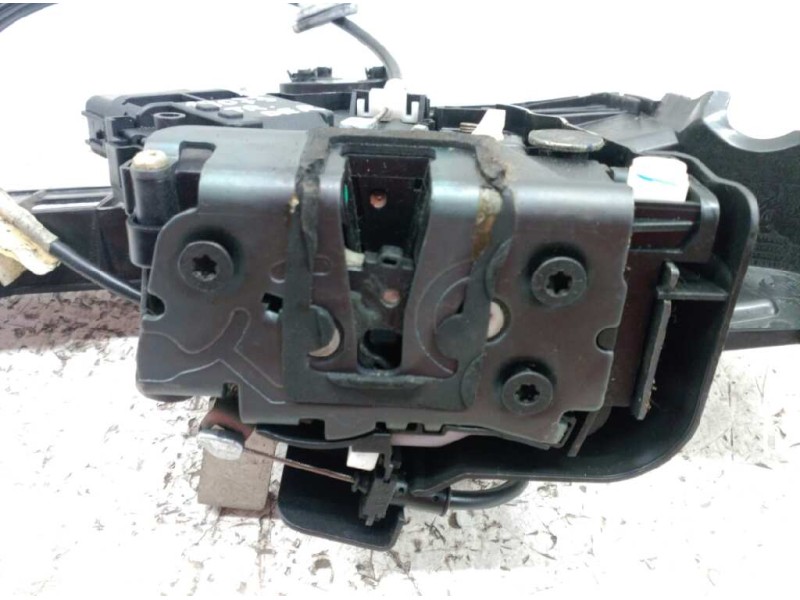 Recambio de cerradura puerta trasera derecha para ford focus berlina (cap) ambiente (d) referencia OEM IAM 4M5AR26412BB  