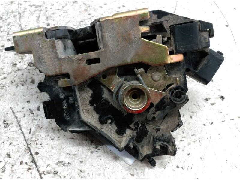 Recambio de cerradura puerta trasera derecha para ford focus turnier (cak) ghia referencia OEM IAM 2S4AA26412BB  