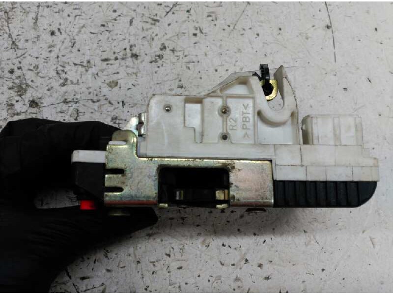 Recambio de cerradura puerta trasera derecha para peugeot 406 berlina (s1/s2) stdt referencia OEM IAM   