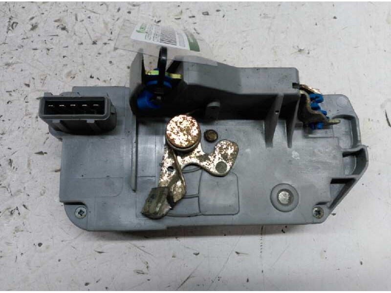 Recambio de cerradura puerta trasera derecha para citroën xantia berlina 1.9 td sx referencia OEM IAM   