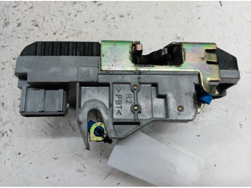 Recambio de cerradura puerta trasera derecha para citroën xantia berlina 1.9 td sx referencia OEM IAM   