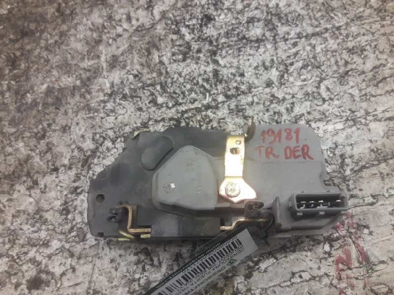 Recambio de cerradura puerta trasera derecha para peugeot 206 berlina xt referencia OEM IAM  4 PINS 