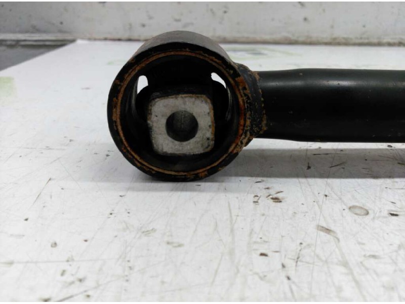 Recambio de brazo suspension superior trasero izquierdo para land rover freelander (ln) e familiar referencia OEM IAM   