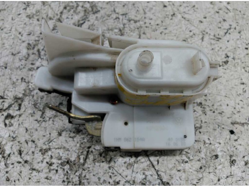 Recambio de cerradura puerta trasera derecha para volkswagen polo berlina (6n2) trendline referencia OEM IAM 1HM862154A  