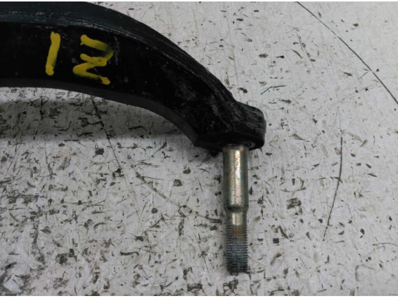 Recambio de brazo suspension superior delantero izquierdo para nissan primera berlina (p12) acenta referencia OEM IAM   