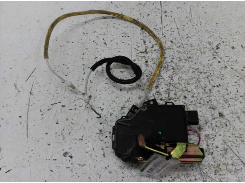 Recambio de cerradura puerta trasera derecha para audi a6 avant (4b5) 2.5 tdi referencia OEM IAM   