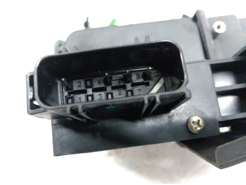 Recambio de cerradura puerta trasera derecha para ford fusion (cbk) newport referencia OEM IAM   