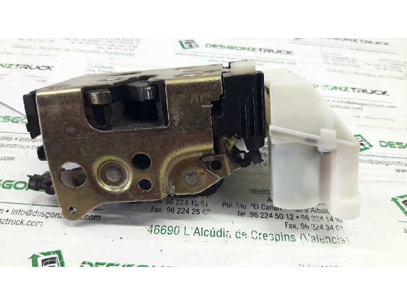 Recambio de cerradura puerta trasera derecha para fiat punto berl. (176) 75 elx referencia OEM IAM   