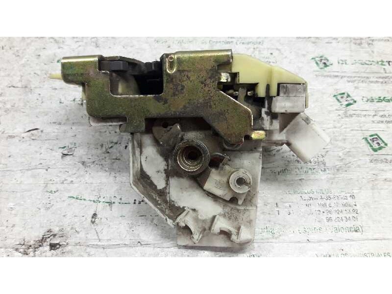 Recambio de cerradura puerta trasera derecha para ford focus berlina (cak) ghia referencia OEM IAM XS41A26412CF  