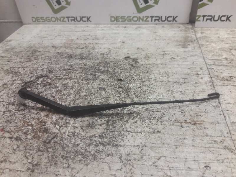 Recambio de brazo limpia delantero derecho para mg serie 75 (rj) 2.0 16v cdt referencia OEM IAM   