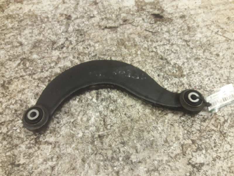 Recambio de brazo suspension superior trasero derecho para volvo c30 d5 r-design referencia OEM IAM 3M515500AC  