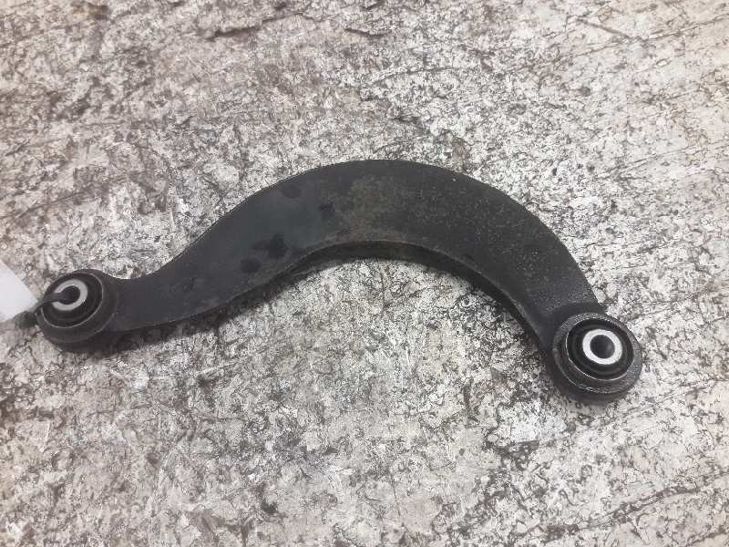 Recambio de brazo suspension superior trasero derecho para volvo c30 d5 r-design referencia OEM IAM 3M515500AC  