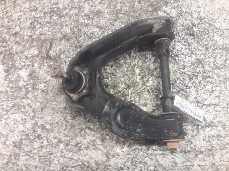Recambio de brazo suspension superior delantero izquierdo para nissan terrano/terrano.ii (r20) comfort referencia OEM IAM   