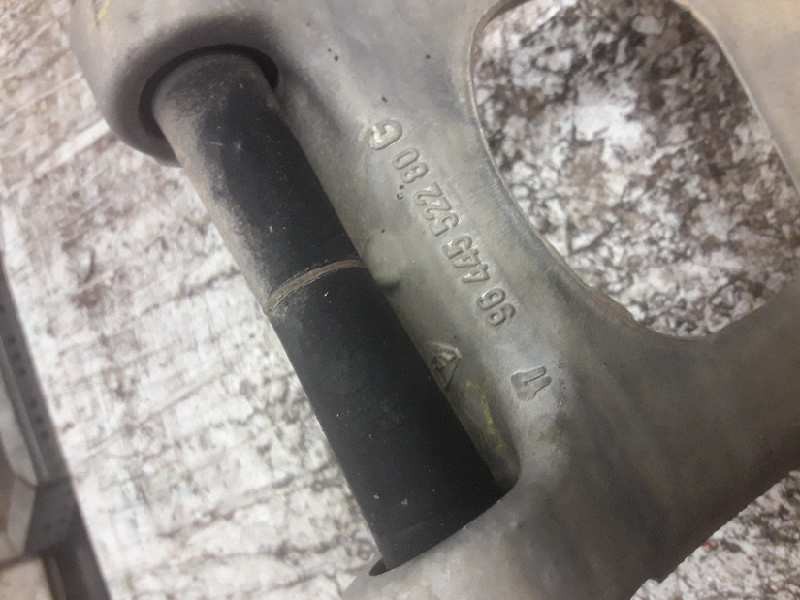 Recambio de brazo suspension superior delantero izquierdo para peugeot 407 st sport referencia OEM IAM 9644552280  