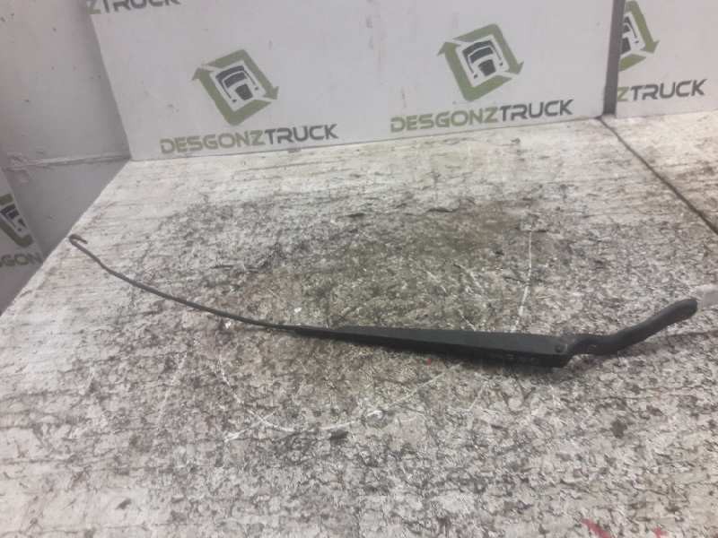 Recambio de brazo limpia delantero derecho para ford fiesta (cbk) ambiente referencia OEM IAM 2S6117526BB  