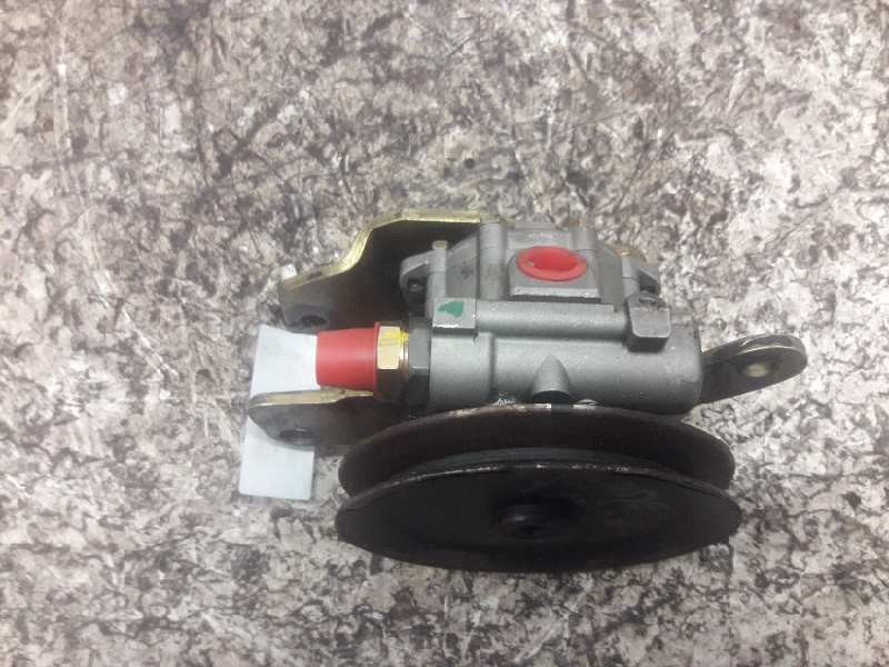 Recambio de bomba servodireccion para nissan trade caja cerrada, techo elevado referencia OEM IAM 7691332118  