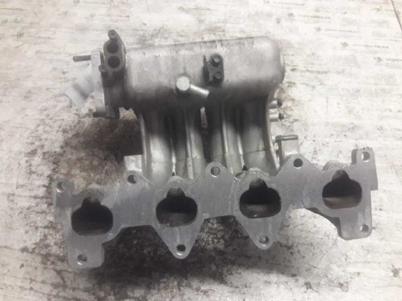 Recambio de colector admision para hyundai matrix (fc) 1.6 gls referencia OEM IAM   