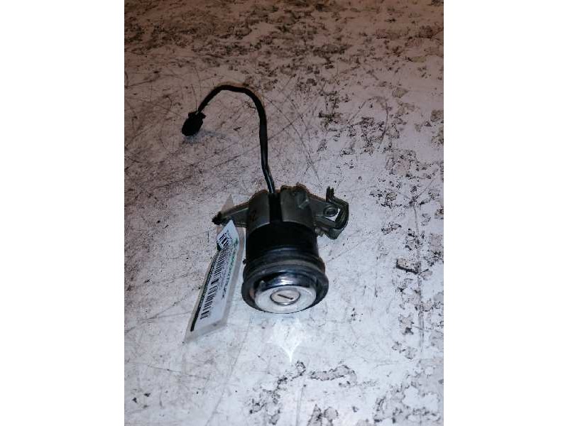 Recambio de bombin porton trasero para audi 100 berlina (c4) básico referencia OEM IAM   3 PINS