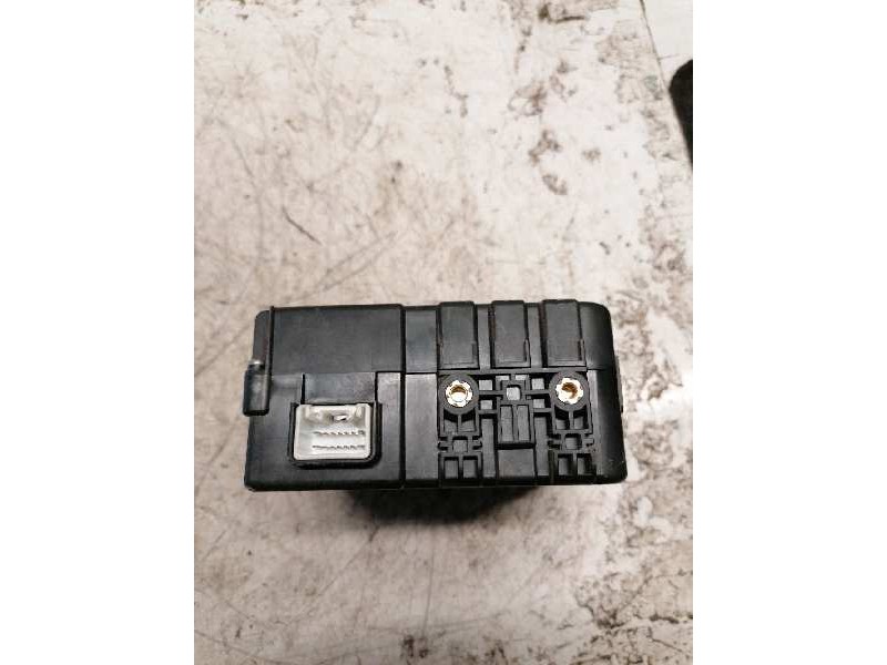 Recambio de centralita abs para toyota prius (nhw20) basis referencia OEM IAM 8968033010  