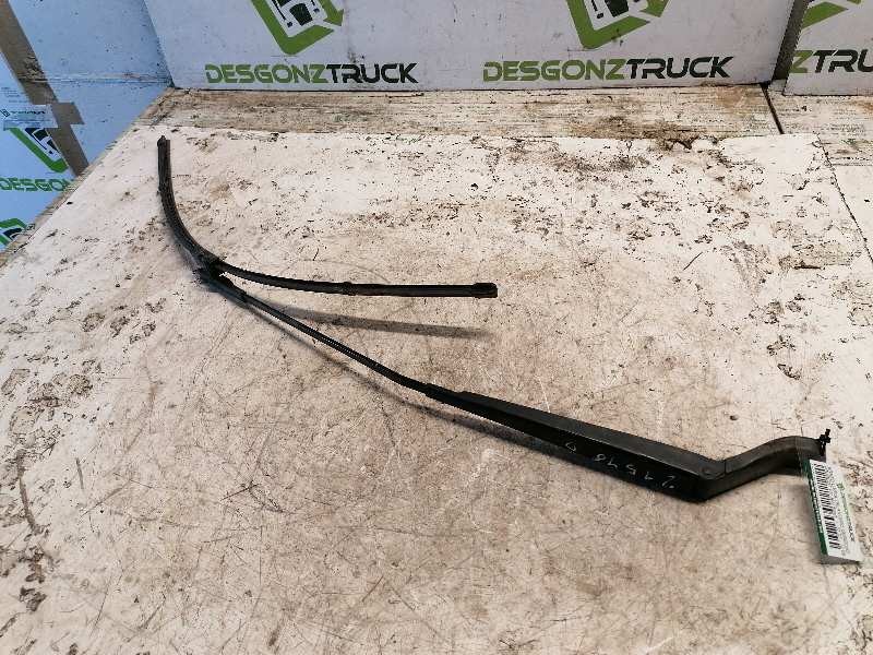 Recambio de brazo limpia delantero derecho para peugeot 407 sw sport referencia OEM IAM   