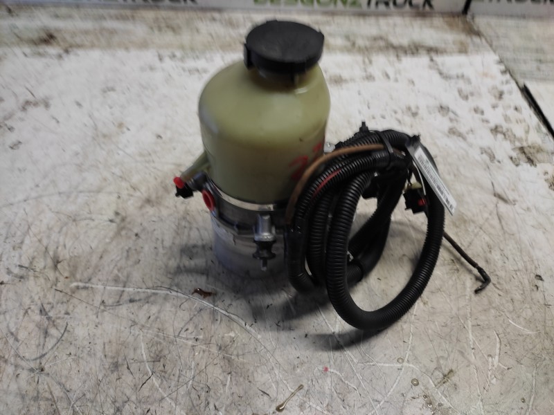 Recambio de bomba servodireccion para opel astra h berlina cosmo referencia OEM IAM 1040085003094D0  